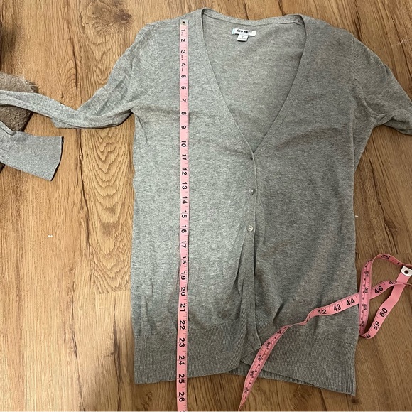 Old Navy size small Gray Women's Cardigan Long Sweater - Picture 3 of 4